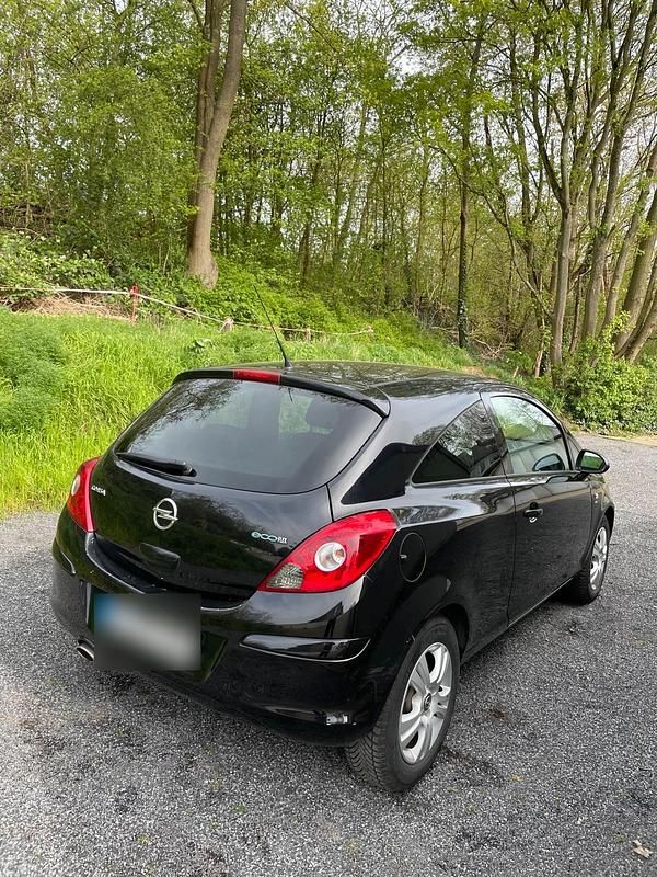 Second-hand Opel Corsa 83 CP (61 kW) 2011 Negru Hatchback