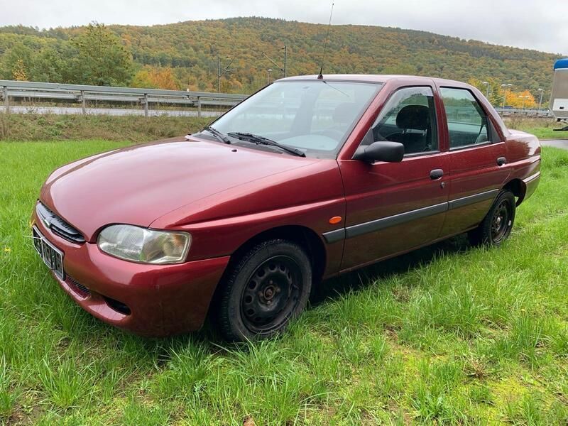 Gebraucht 1997 Ford Escort Limousine | 600 € (Fairer Preis) - Bild 1/4