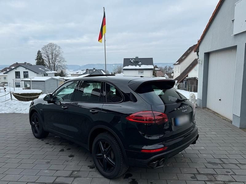Gebraucht Porsche Cayenne 239 PS (175 kW) 2016 Schwarz SUV