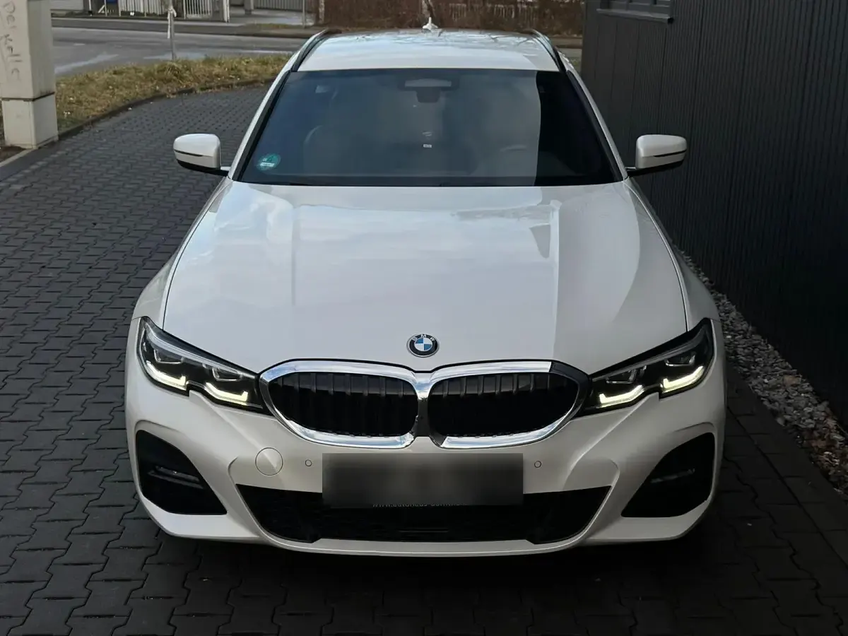 Gebraucht BMW 320 M Sport 190 PS (139 kW) 2021 Weiß Kombi