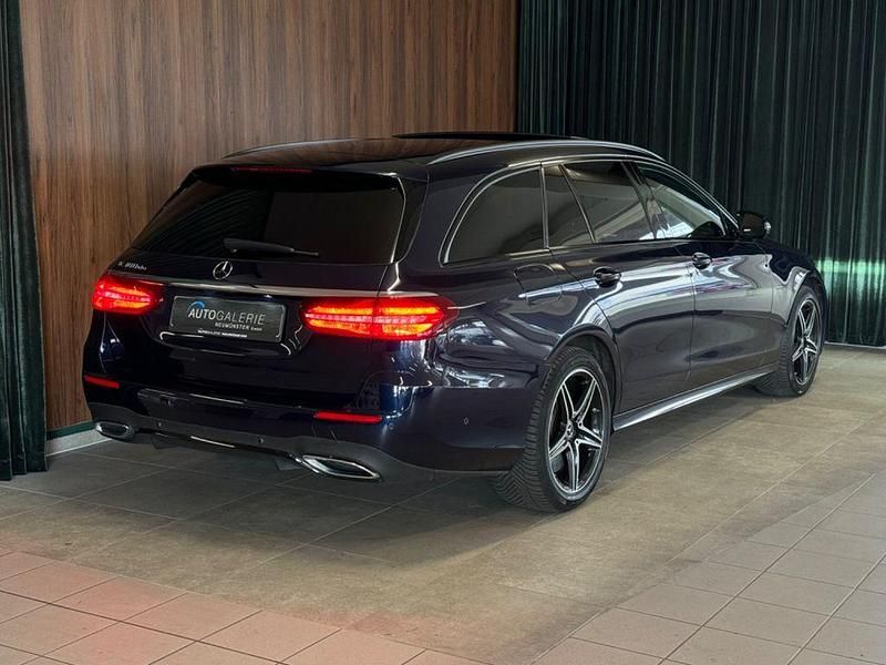 Gebraucht Mercedes E300 AMG 306 PS (225 kW) 2019 Blau Limousine