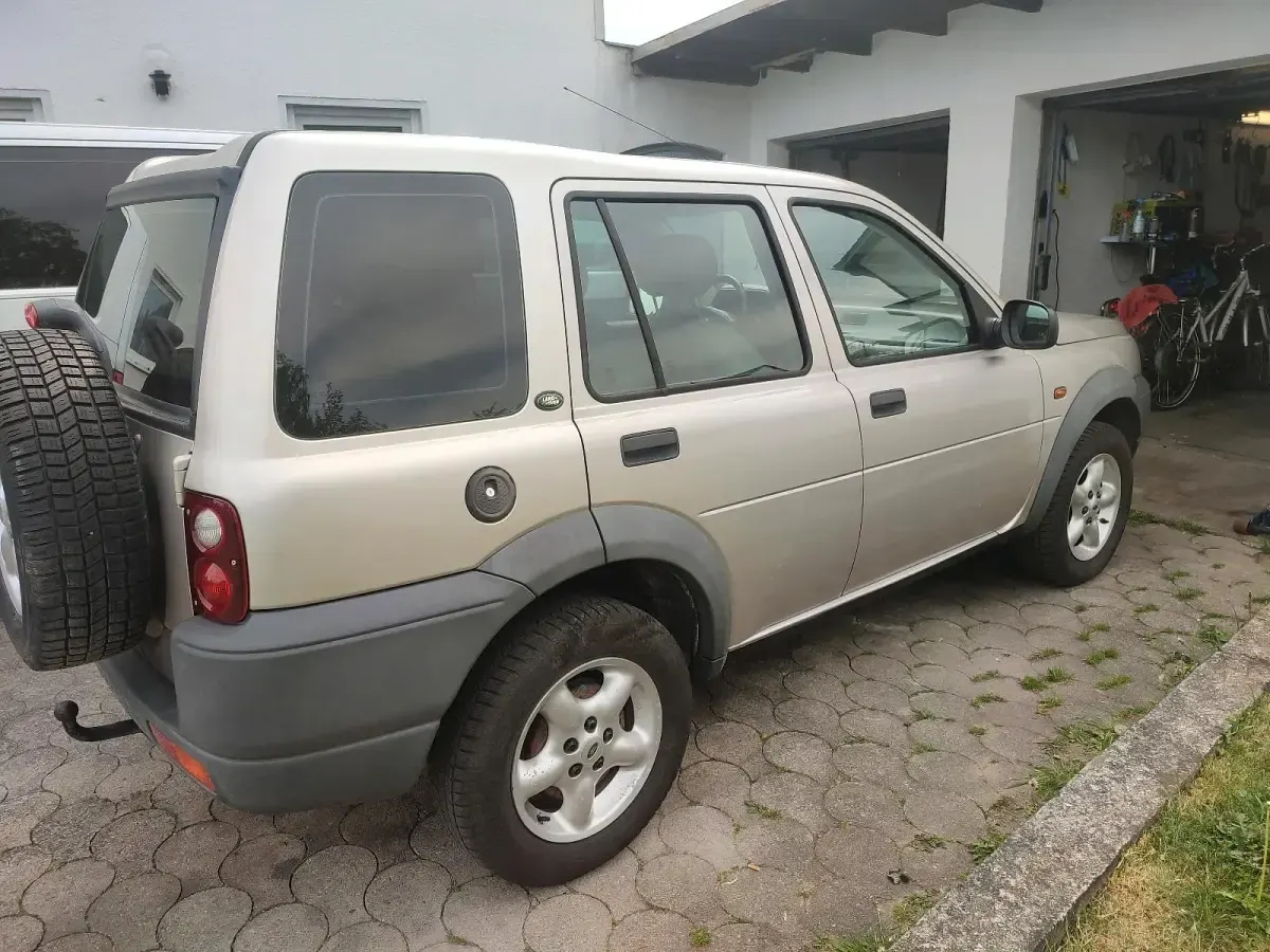 Gebraucht Land Rover Freelander 120 PS (88 kW) 2000 Silber SUV