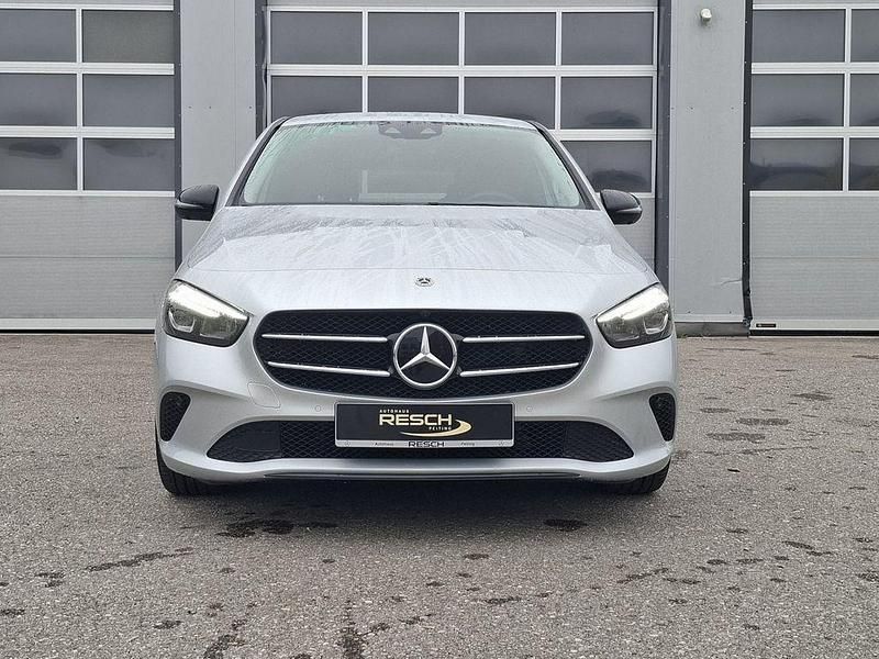 Gebraucht Mercedes B250 Progressive 224 PS (164 kW) 2020 Silber Van / Kleinbus