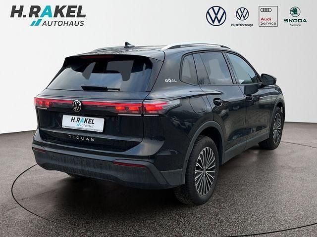 Gebraucht VW Tiguan Goal 150 PS (110 kW) 2025 Schwarz SUV