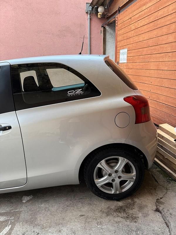Gebraucht Toyota Yaris 69 PS (50 kW) 2007 Kleinwagen