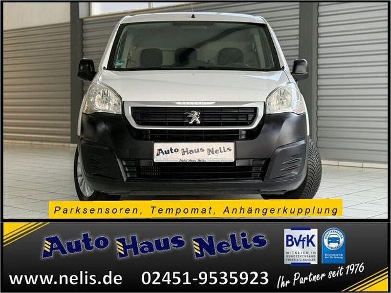 Gebraucht Peugeot Partner Premium 99 PS (72 kW) 2018 Weiß Van / Kleinbus