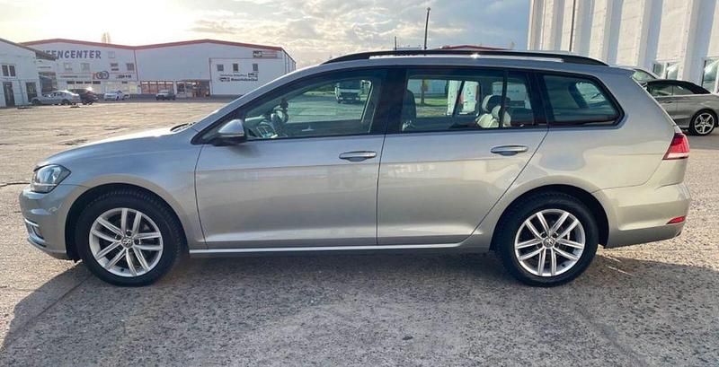 Gebraucht VW Golf VII 116 PS (85 kW) 2018 Silber Kombi
