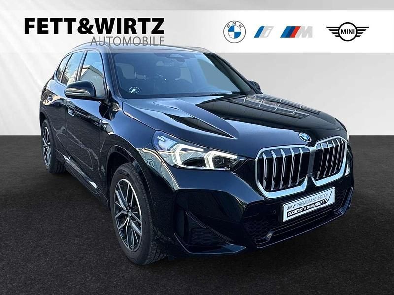 Gebraucht BMW X1 M Sport 136 PS (100 kW) 2025 Saphirschwarz metallic SUV