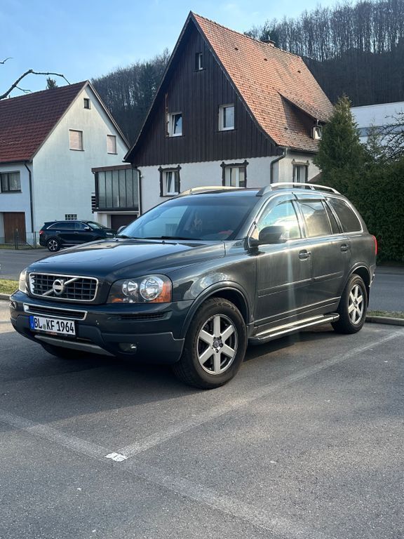 Schwarz Gebraucht 2010 Volvo XC90 Executive SUV | 8.500 € (Guter Preis) - Bild 1/4