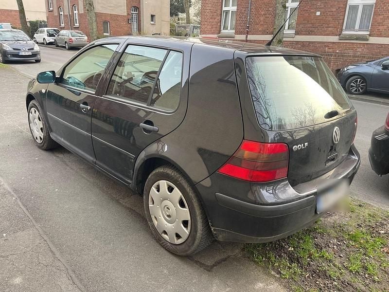 Gebraucht VW Golf IV 102 PS (75 kW) 2001 Schwarz Limousine