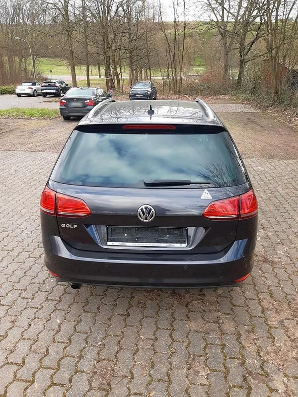 Gebraucht VW Golf VII 110 PS (80 kW) 2016 Andere farben Limousine