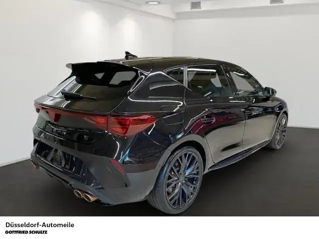 Neu Cupra Leon Limited Edition 325 PS (239 kW) 2026 Schwarz Limousine