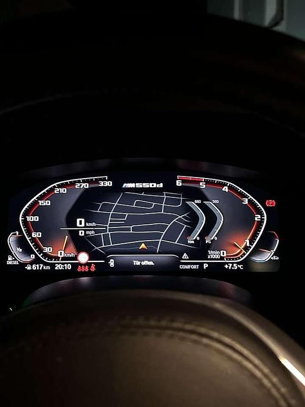 Gebraucht BMW M550 470 PS (345 kW) 2020 Blau Limousine