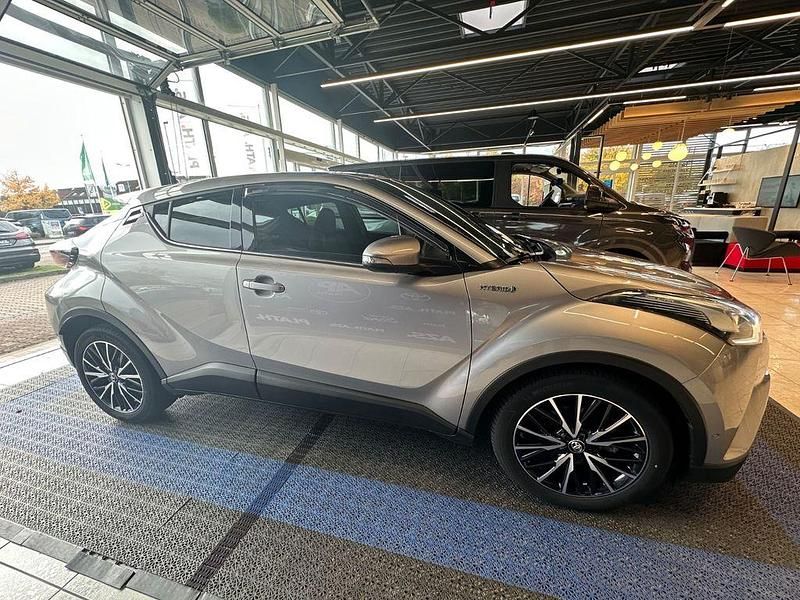 Gebraucht Toyota C-HR Lounge 98 PS (72 kW) 2017 Silber SUV