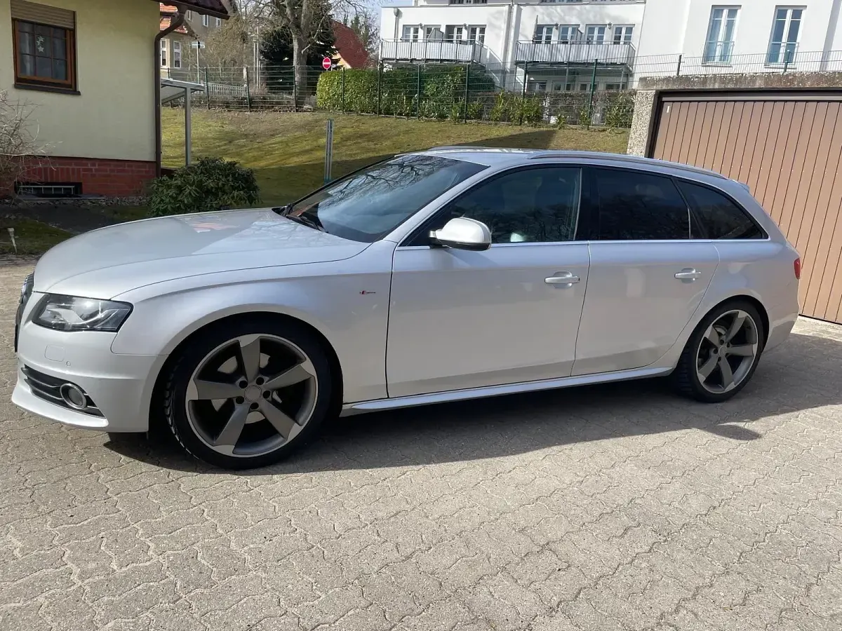 Gebraucht Audi A4 S-Line 170 PS (125 kW) 2011 Silber Kombi