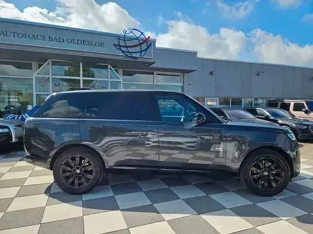 Gebraucht Land Rover Range Rover 530 PS (389 kW) 2023 Grau SUV