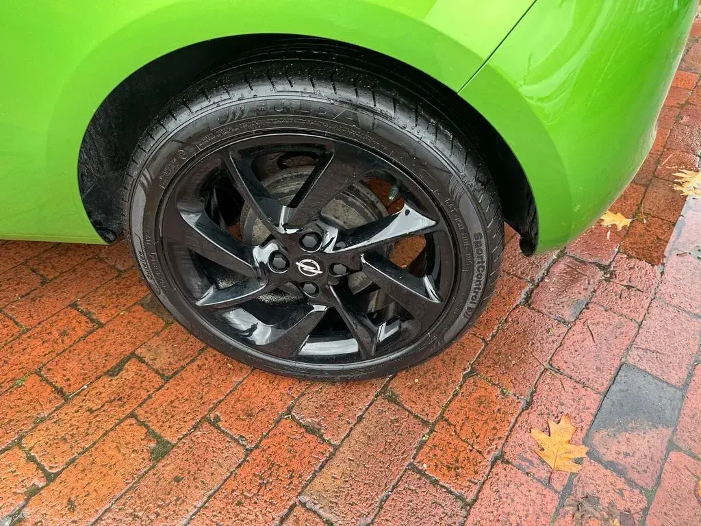 Gebraucht Opel Corsa Color Edition 116 PS (85 kW) 2017 Grün Kleinwagen