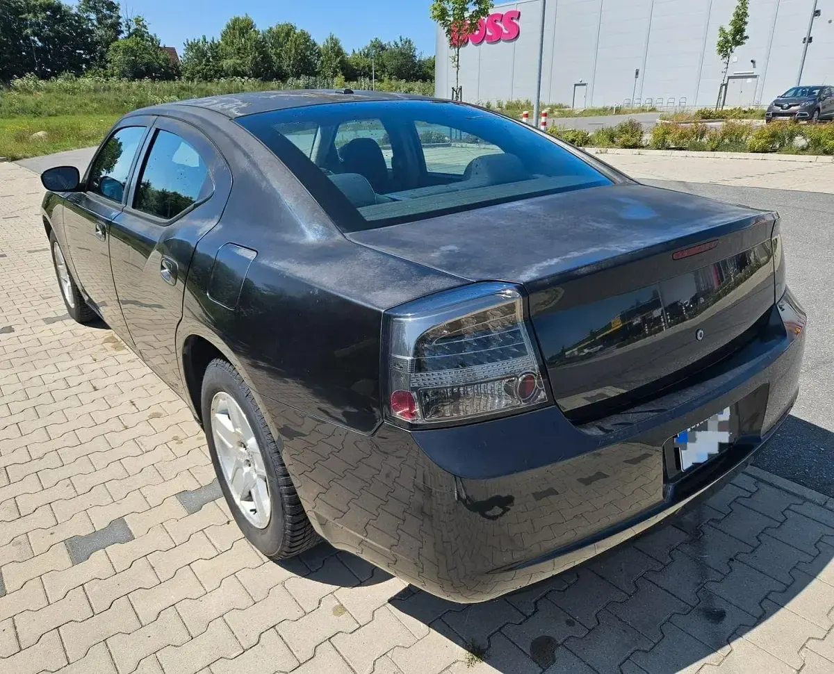 Używany Dodge Charger 192 KM (141 kW) 2007 Czarny Sedan/Limuzyna
