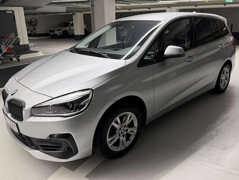 Gebraucht BMW 218 Advantage 140 PS (102 kW) 2020 Grau Van / Kleinbus