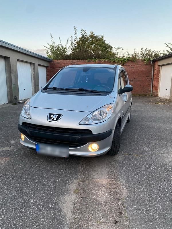 Silber Gebraucht 2006 Peugeot 1007 Kleinwagen | 1.039 € (Superpreis) - Bild 1/4