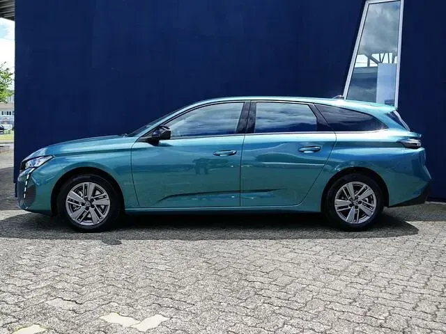 Gebraucht Peugeot 308 SW Active 131 PS (96 kW) 2024 Andere farbe Kombi