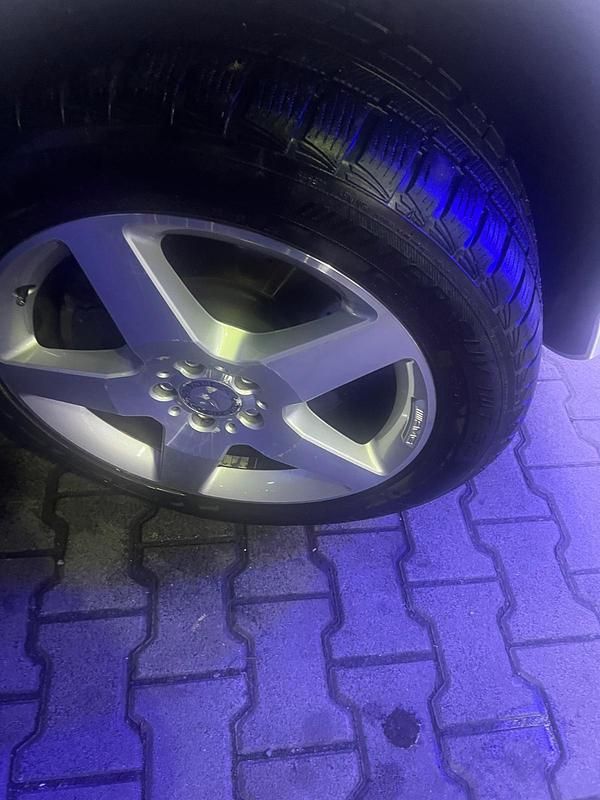 Gebraucht Mercedes ML350 258 PS (189 kW) 2012 Weiß SUV