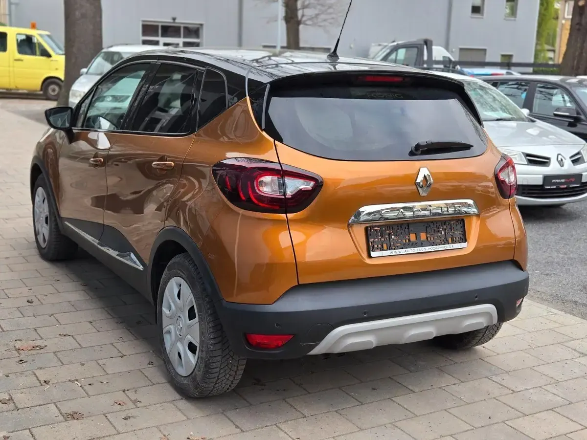 Używany Renault Captur Collection 150 KM (110 kW) 2019 Pomarańczowy SUV
