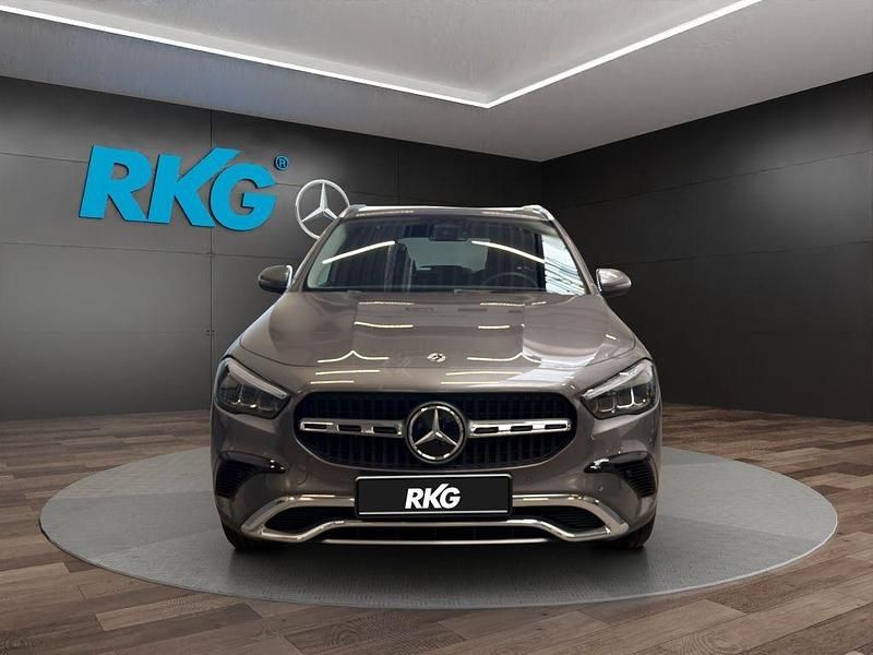 Gebraucht Mercedes GLA250 Progressive 218 PS (160 kW) 2025 Grau SUV