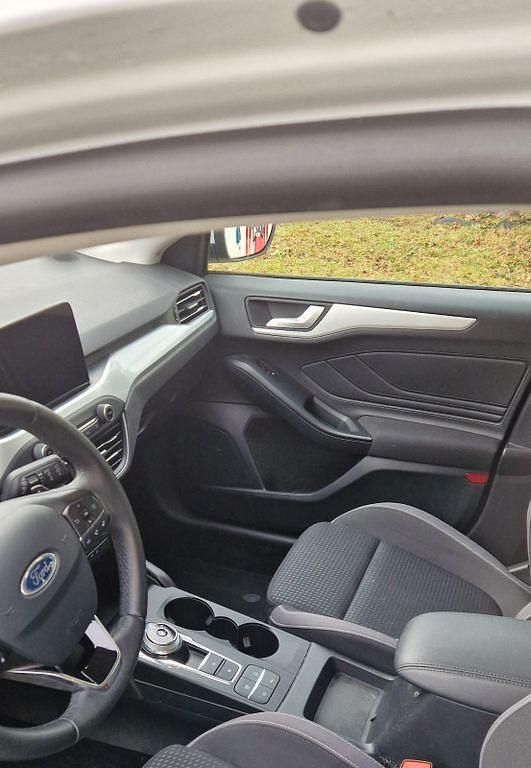 Gebraucht Ford Focus Active 120 PS (88 kW) 2019 Weiß Limousine