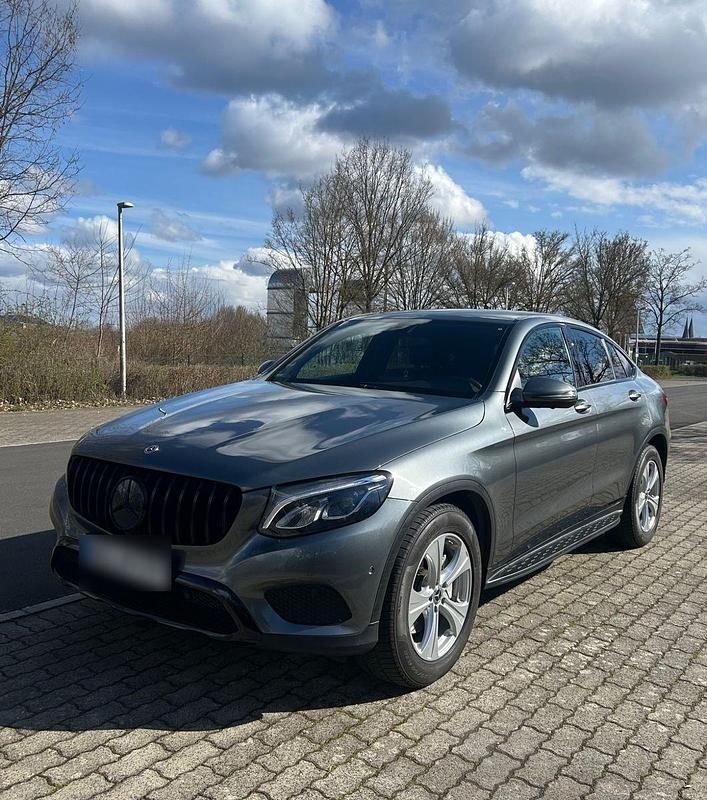 Gebraucht Mercedes GLC250 211 PS (155 kW) 2017 Grau SUV
