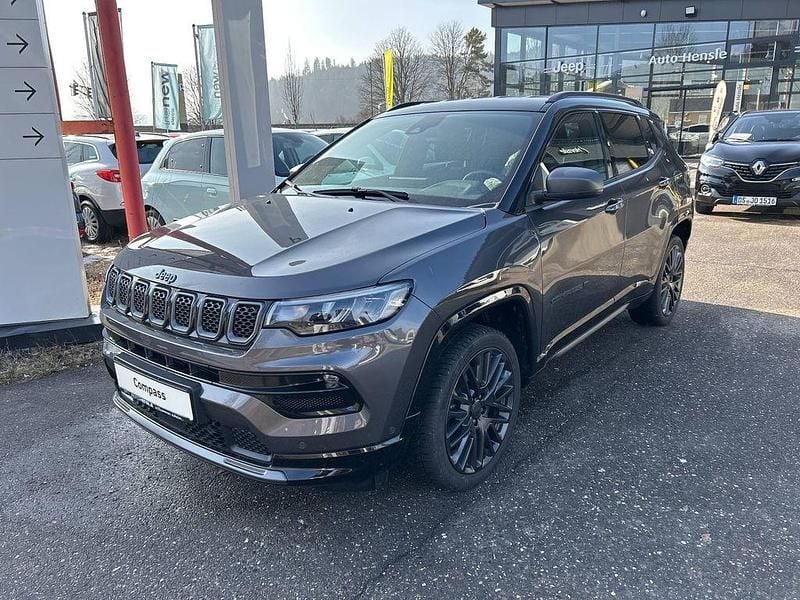 Grau Gebraucht 2022 Jeep Compass 80th Anniversary SUV | 23.800 € (Guter Preis) - Bild 1/4