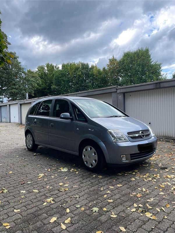 Silber Gebraucht 2005 Opel Meriva Van / Kleinbus | 1.900 € (Guter Preis) - Bild 1/4