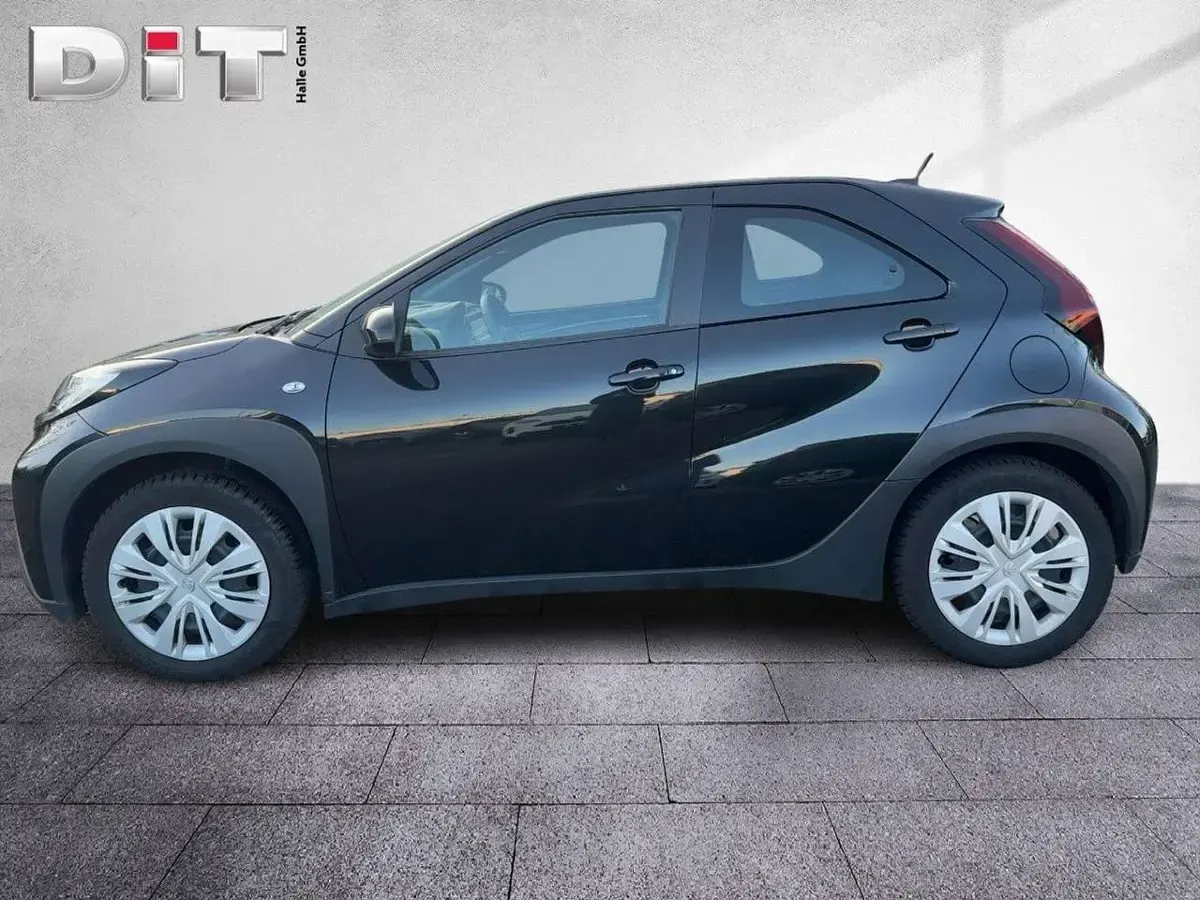 Gebraucht Toyota Aygo Edition 72 PS (52 kW) 2024 Mysticschwarz (metallic) Kleinwagen