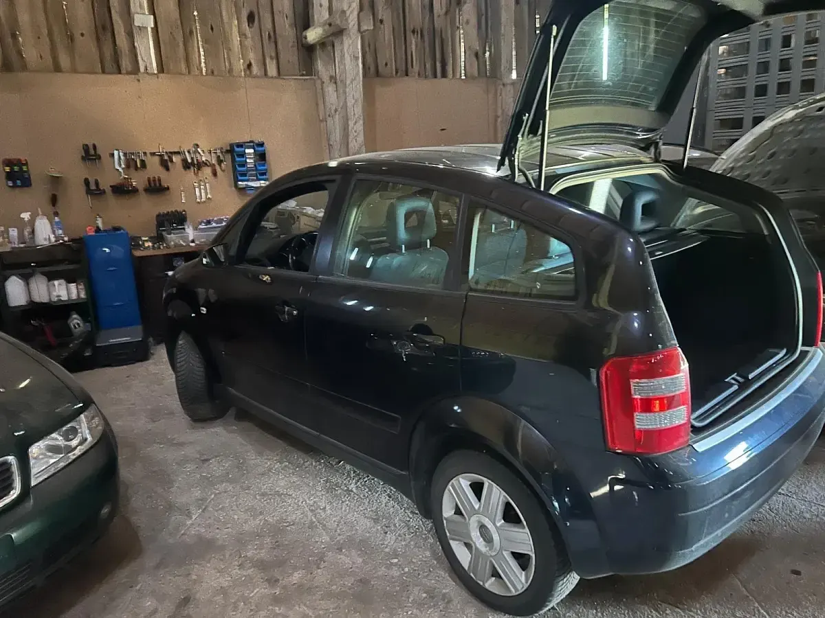Gebraucht Audi A2 75 PS (55 kW) 2003 Blau Kleinwagen