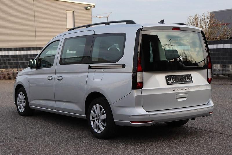Gebraucht VW Caddy Maxi Life 102 PS (75 kW) 2022 Silber Van / Kleinbus