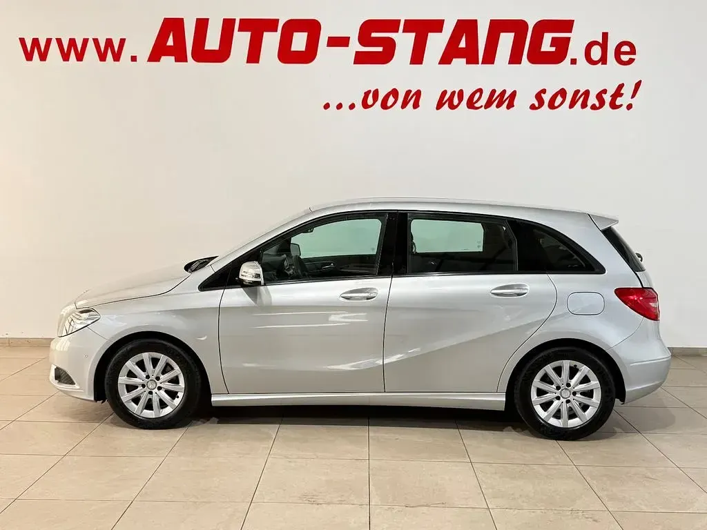 Gebraucht Mercedes B200 156 PS (114 kW) 2013 Silber Kleinwagen