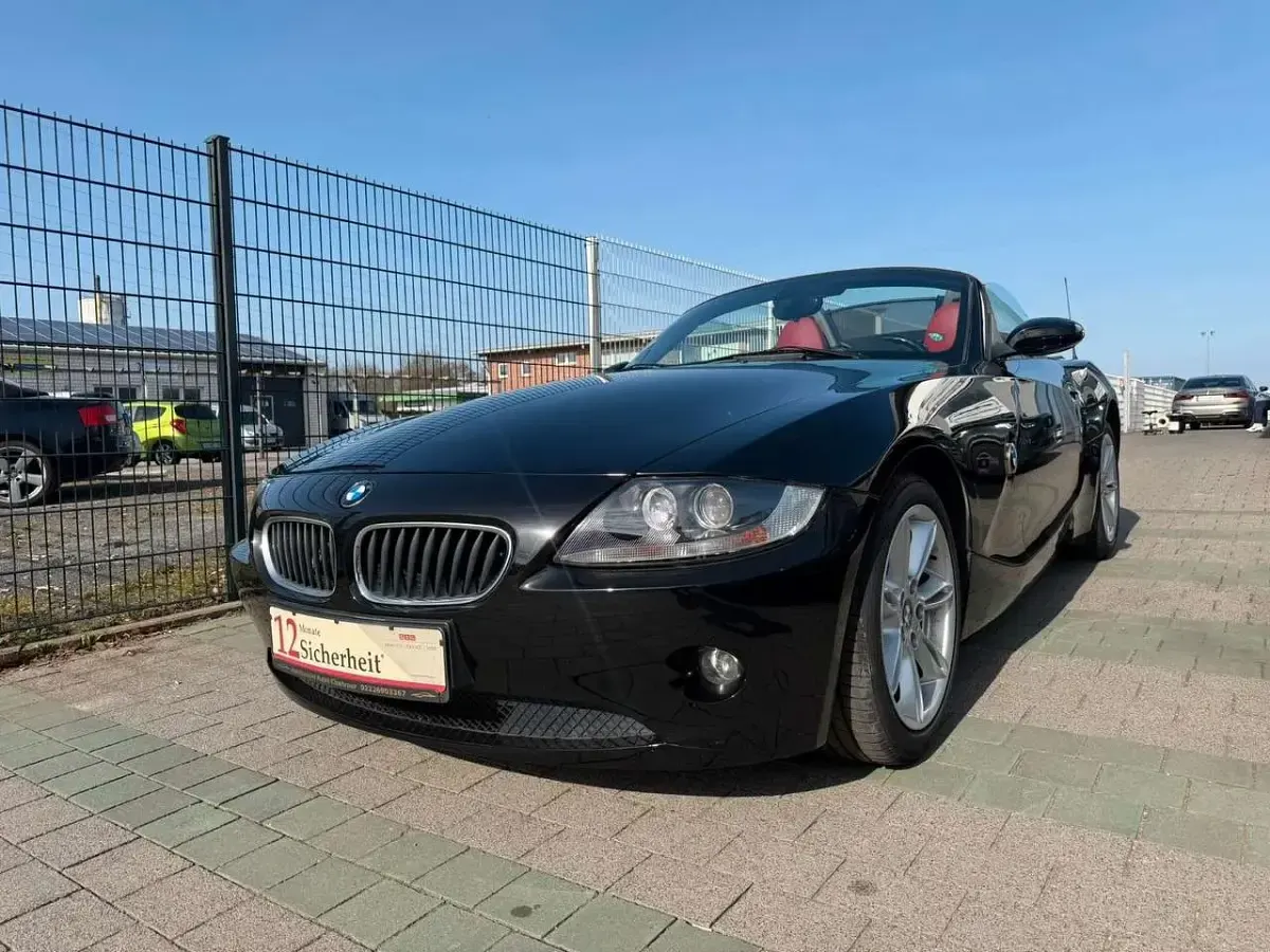 Gebraucht BMW Z4 Sport Line 170 PS (125 kW) 2004 Schwarz Cabrio