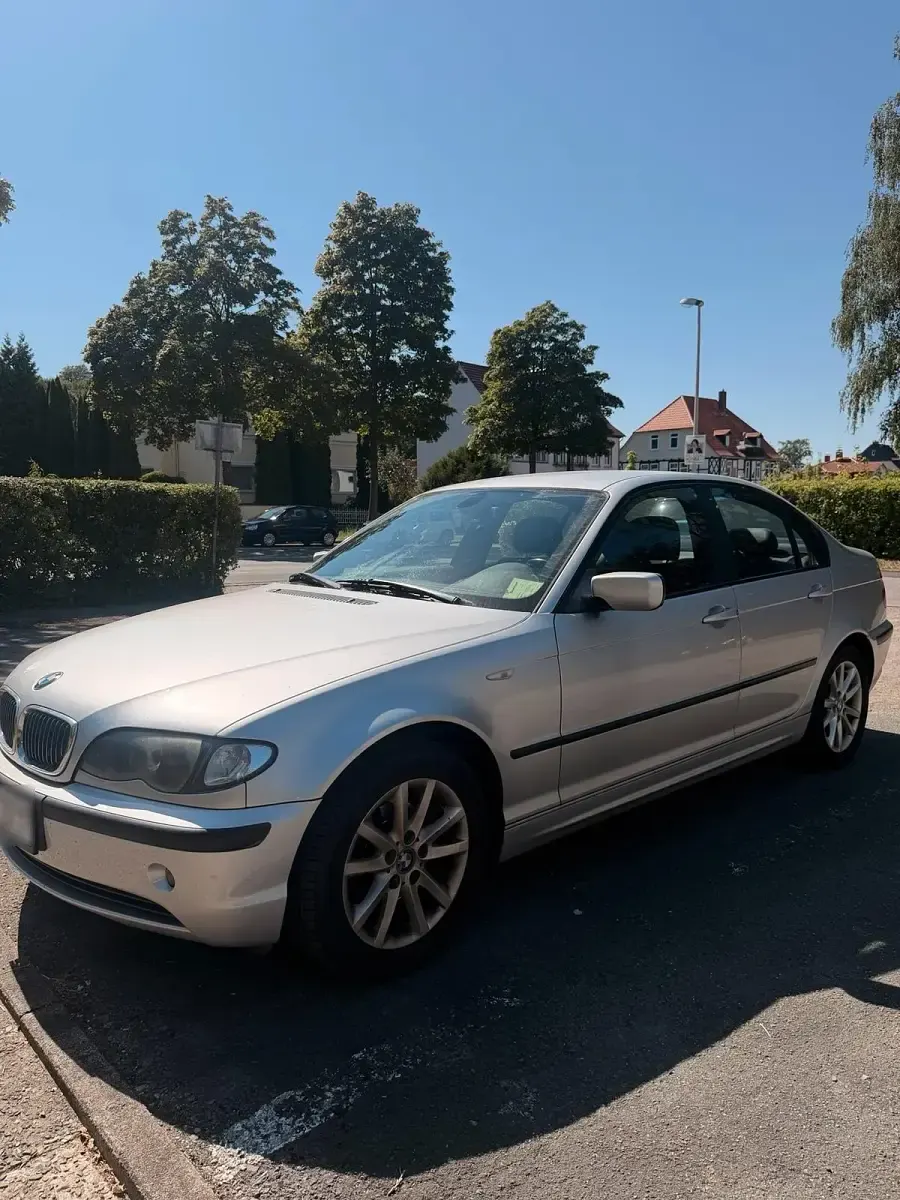 Gebraucht BMW 318 143 PS (105 kW) 2003 Silber Limousine