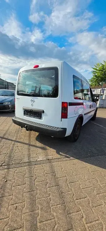 Gebraucht Opel Combo Edition 90 PS (66 kW) 2008 Weiß Van / Kleinbus