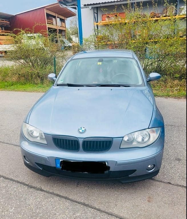 Grau Gebraucht 2006 BMW 116 Kleinwagen | 2.950 € (Fairer Preis) - Bild 1/4