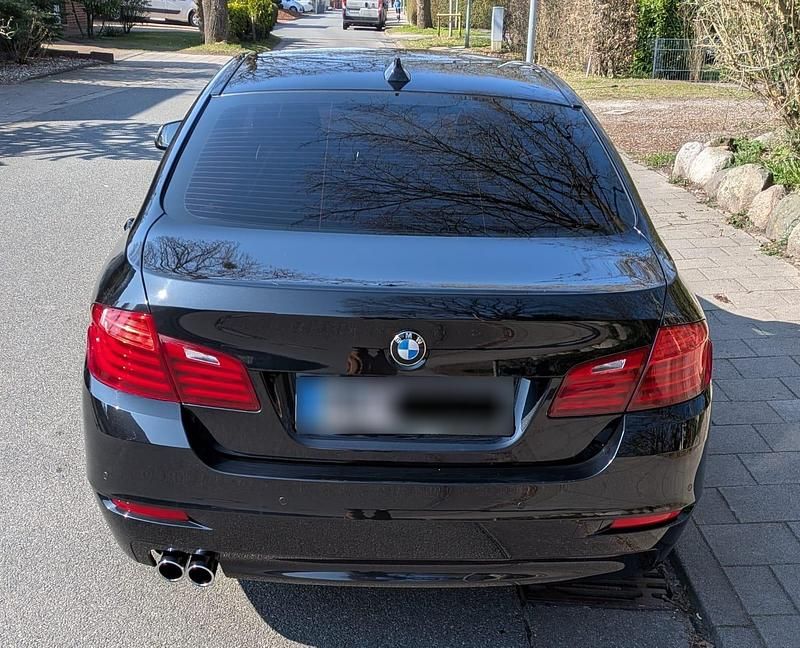 Gebraucht BMW 520 190 PS (139 kW) 2015 Schwarz Limousine