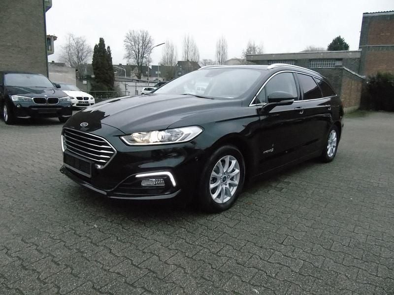 Gebraucht Ford Mondeo Titanium 188 PS (138 kW) 2019 Shadow black Kombi