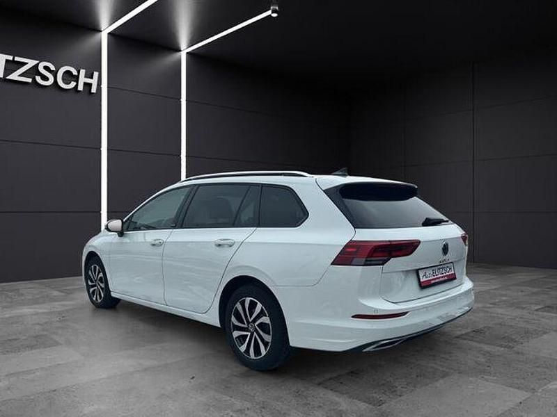 Gebraucht VW Golf VIII Active 150 PS (110 kW) 2022 Pure white Kombi