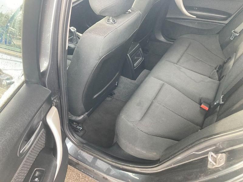 Gebraucht BMW 116 Sport Line 116 PS (85 kW) 2016 Grau Kleinwagen