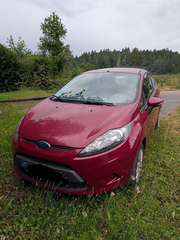 Rot Gebraucht 2011 Ford Fiesta Trend Kleinwagen | 4.399 € (Fairer Preis) - Bild 1/4