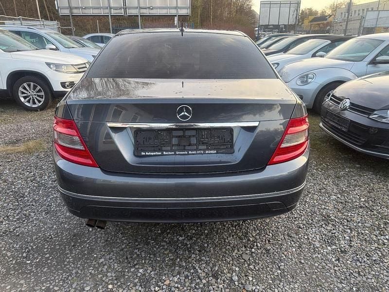 Gebraucht Mercedes C180 156 PS (114 kW) 2010 Grau Limousine