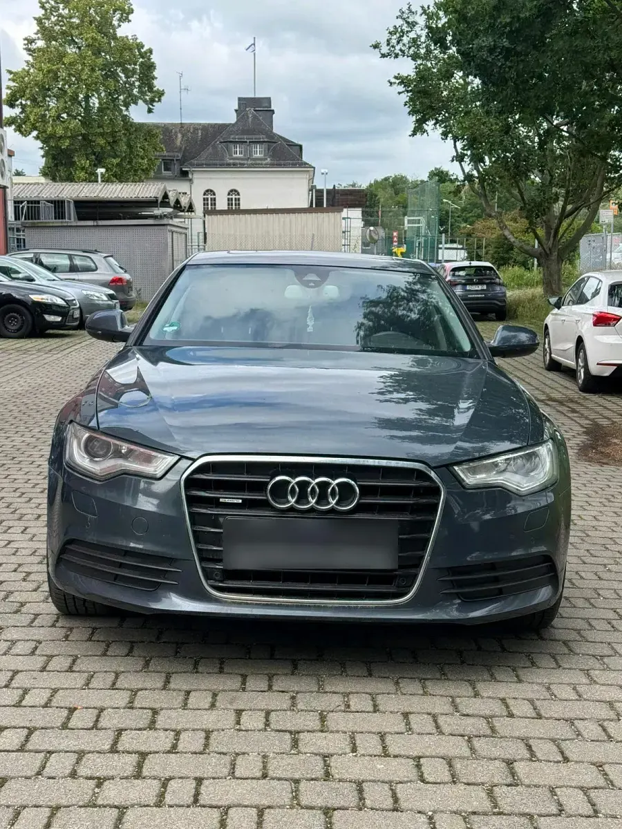 Gebraucht Audi A6 205 PS (150 kW) 2011 Grau Limousine
