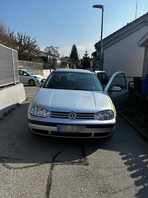 Gebraucht VW Golf IV 105 PS (77 kW) 2003 Silber Kombi
