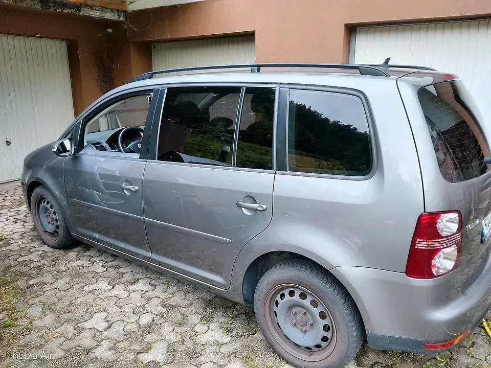 Gebraucht VW Touran 105 PS (77 kW) 2010 Van / Kleinbus