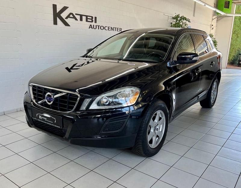 Schwarz Gebraucht 2010 Volvo XC60 Momentum SUV | 12.790 € (Etwas zu teuer) - Bild 1/4